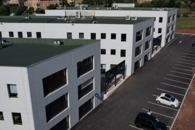 Agrandir l'image 1 sur 12, fenêtre modale